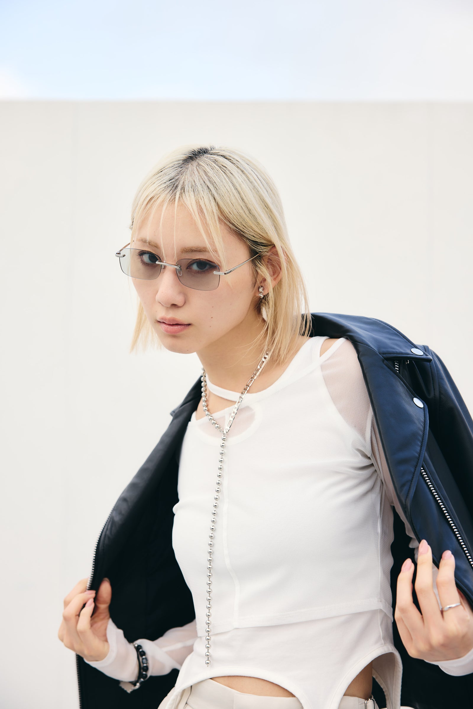 SUNGLASSES