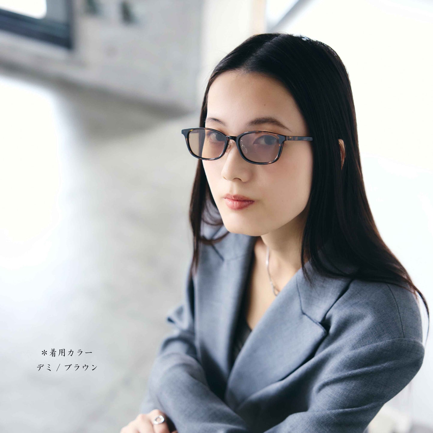 noeyedia_NE-465-DM_モデル画像_サングラス_デミ/ブラウン_ウェリントン