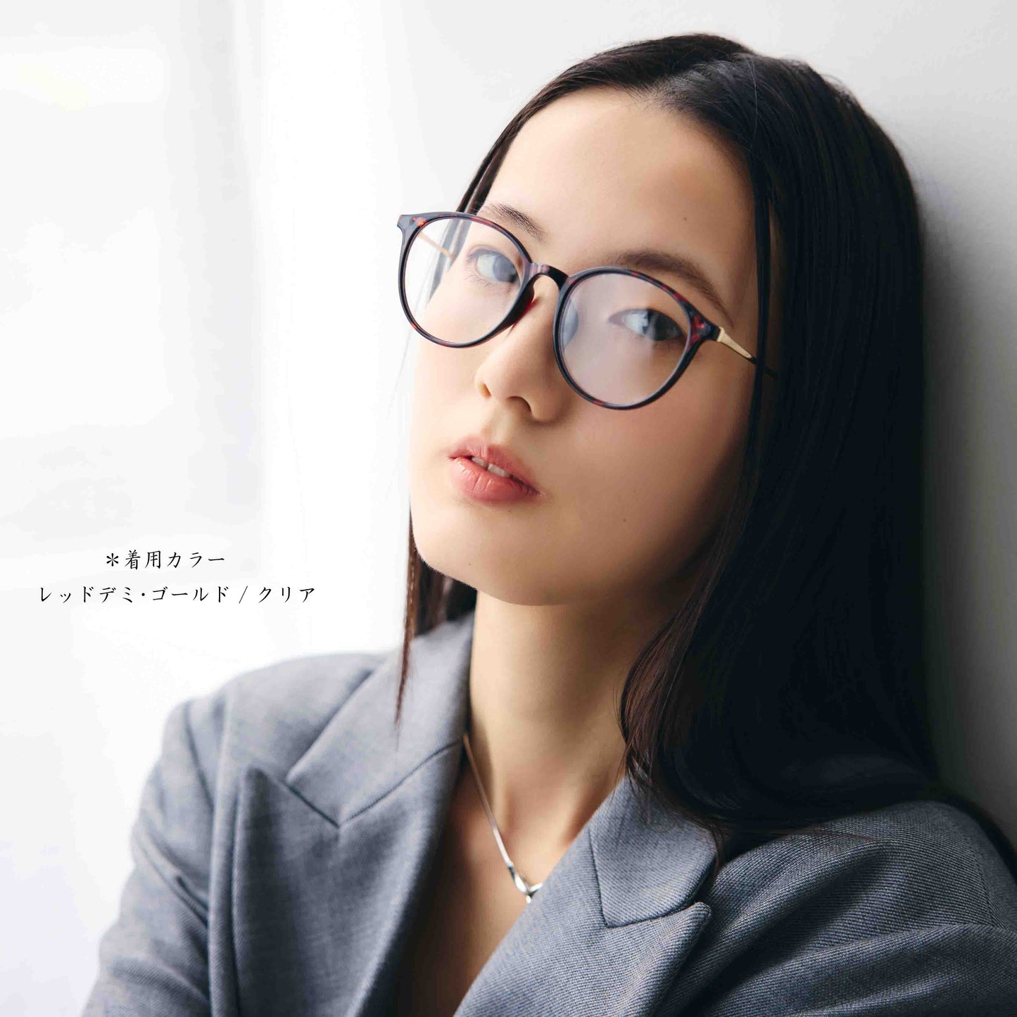 noeyedia_NE-468-DMCL_モデル着用_伊達メガネ_レッドデミ・ゴールド/クリア_ボストン