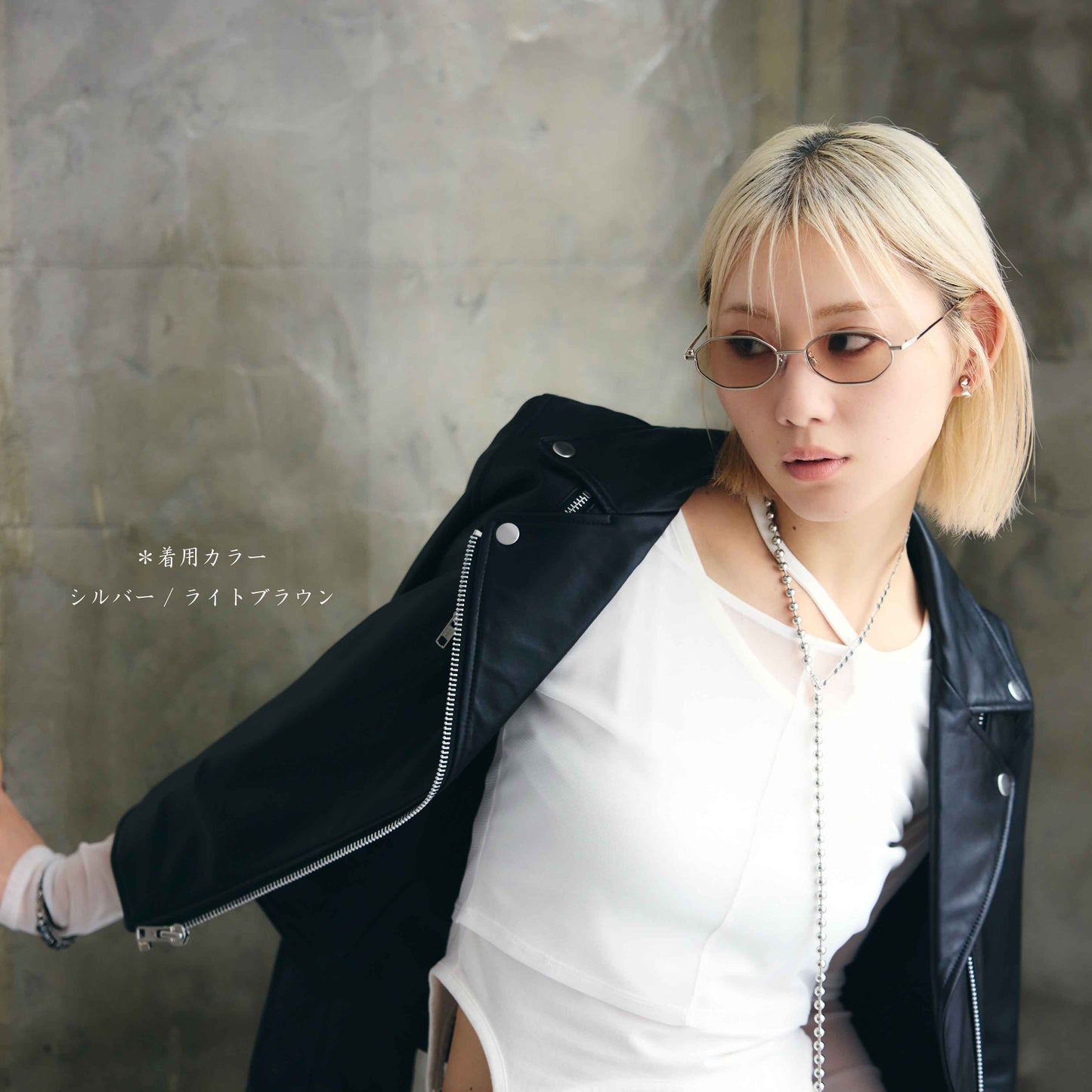 noeyedia_NE-471-SIBR_正モデル着用_サングラス_シルバー/ライトブラウン_オクタゴン