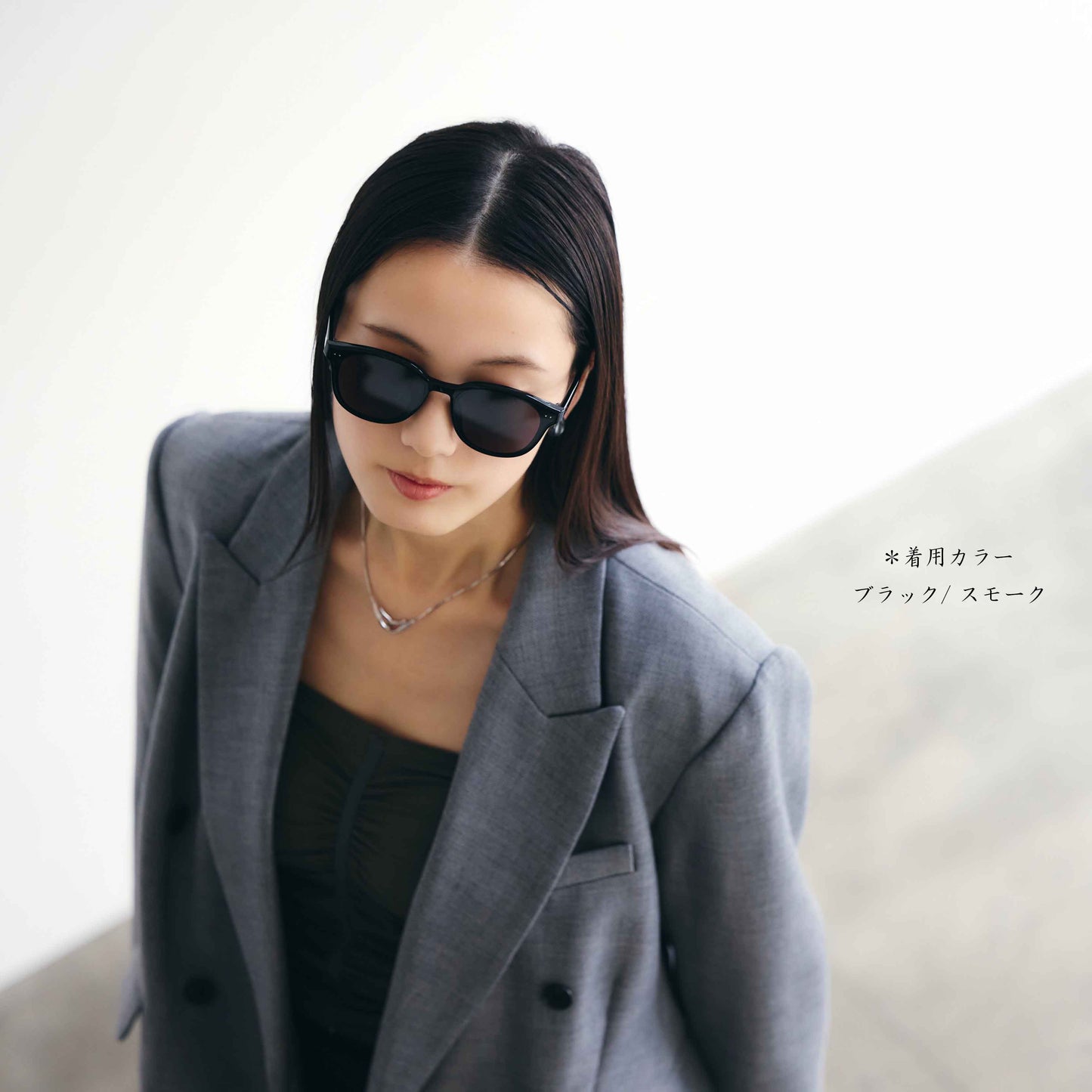 noeyedia＋_NE+-005-BK_モデル画像_サングラス_ブラック/スモーク